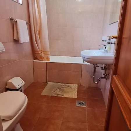 Appartement Otis Vendeghaz *
