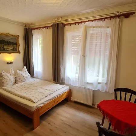 Otis Vendeghaz Apartment Siofok